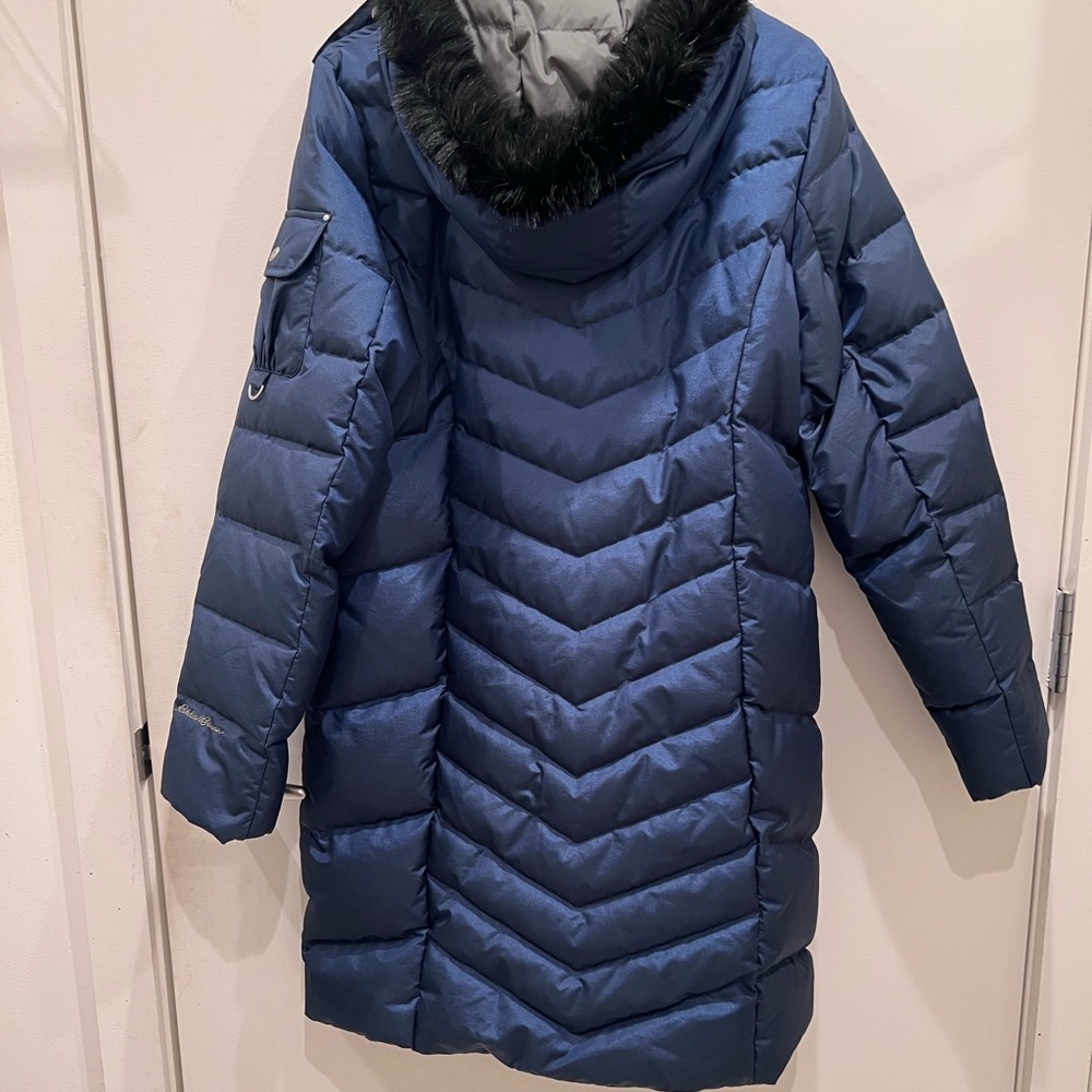 Eddie Bauer Coat. Parka. Navy blue. Size womens tall - Picture 3 of 7